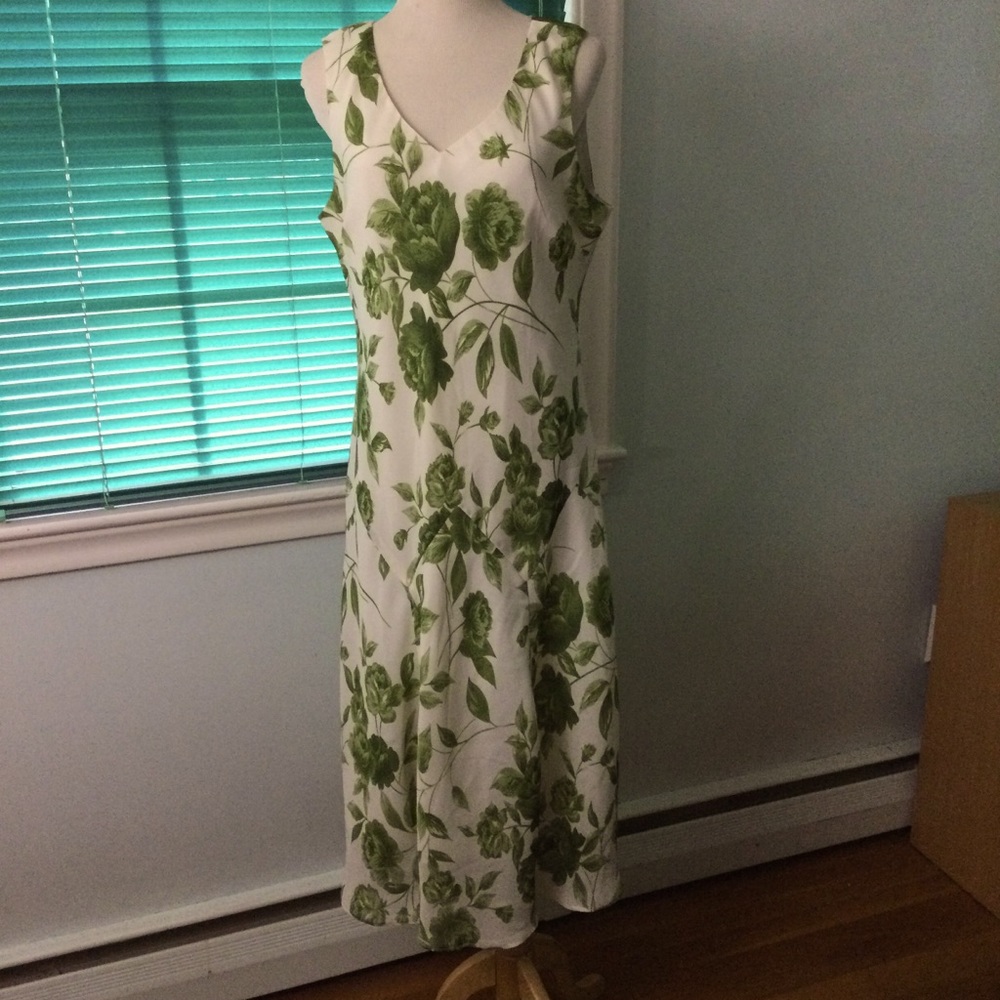 JG Hook Fully Lined Sleeveless Floral Shift Dress Sz 14P
